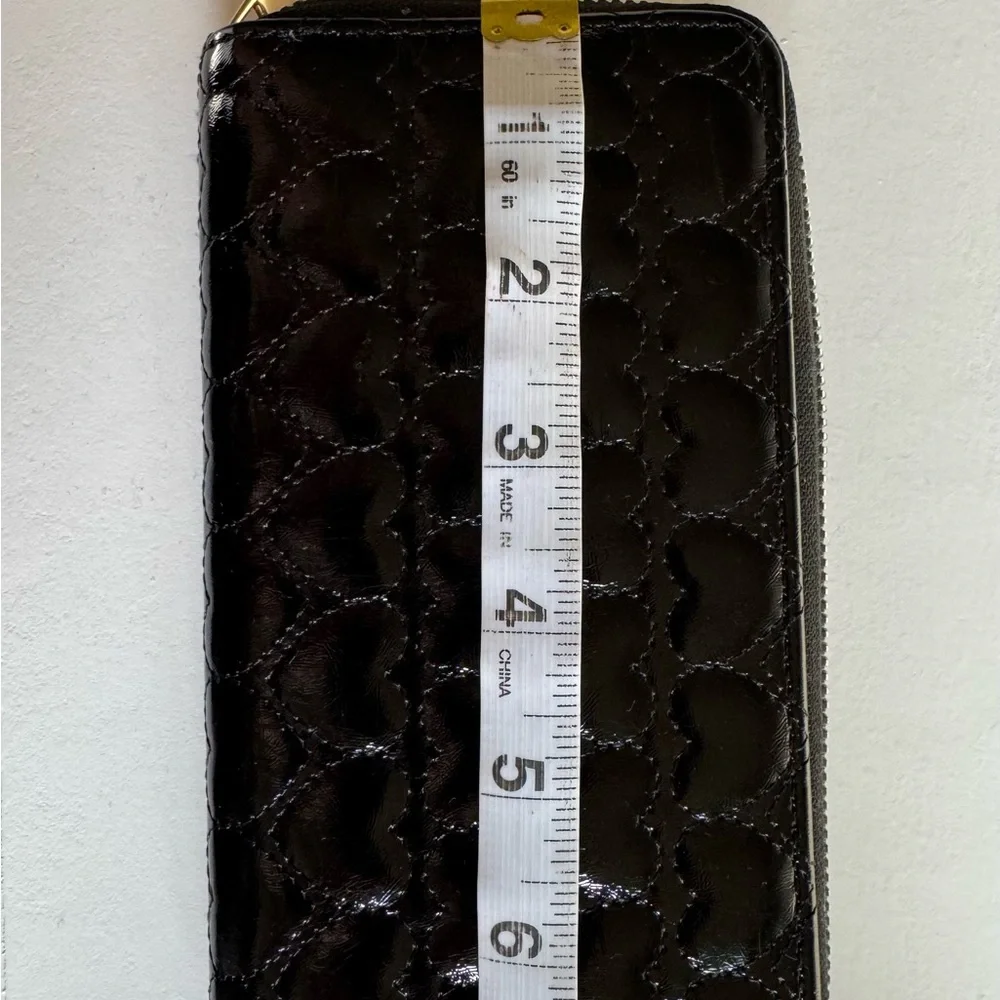 Source Unknown Glossy Black Quilted Wallet - Picture 5 of 6